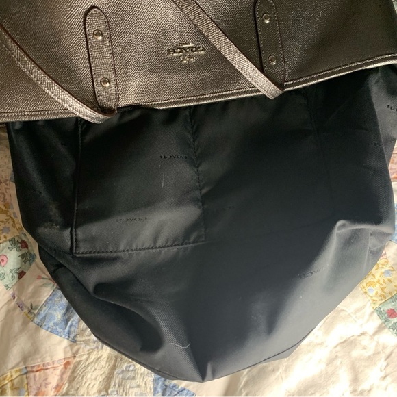 Coach Silver - Picture 6 of 9